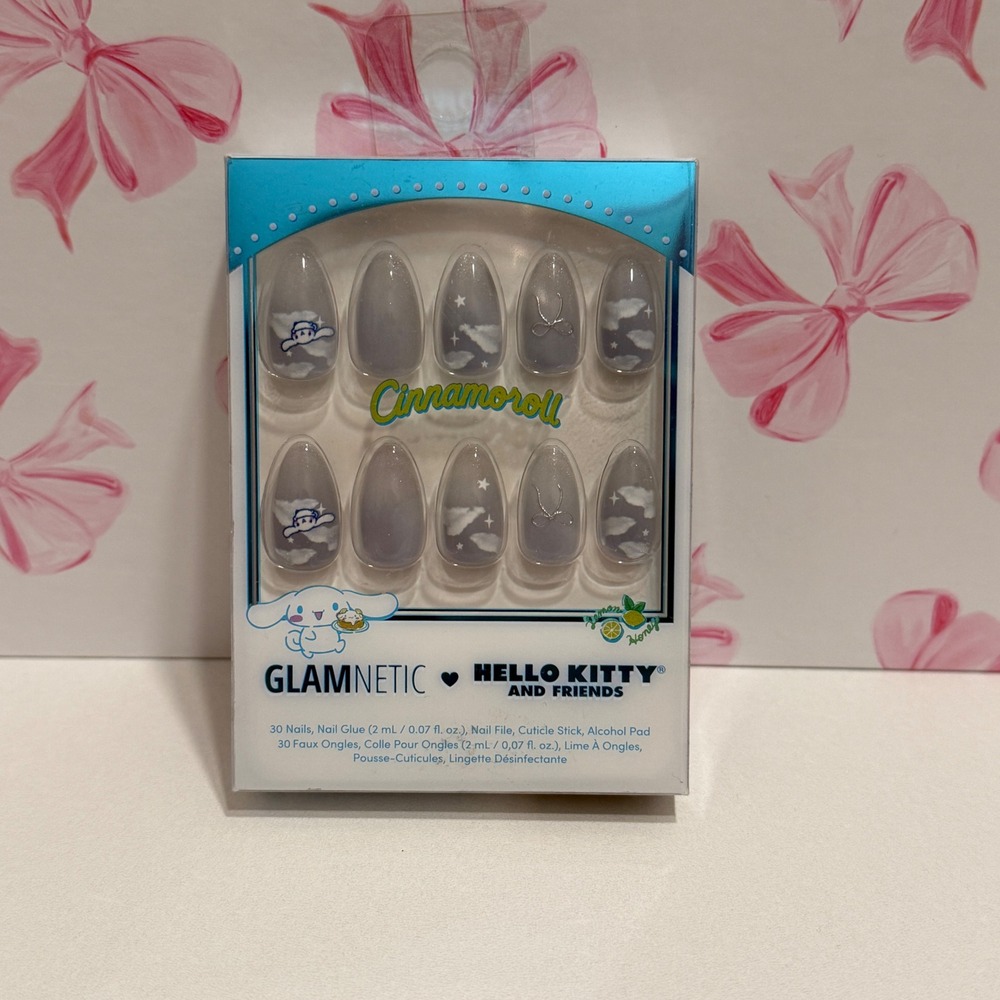 Glamnetic Hello Kitty and‎ Friends Cinnamoroll Press On Nails Almond Grey Ombre